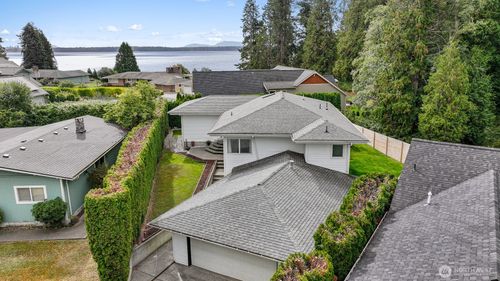 8339 Pheasant Dr, Blaine, WA, 98230-9574 | Card Image