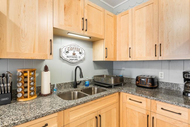 2 - 121 Main St, Condo with 1 bedrooms, 1 bathrooms and null parking in Colebrook NH | Image 4