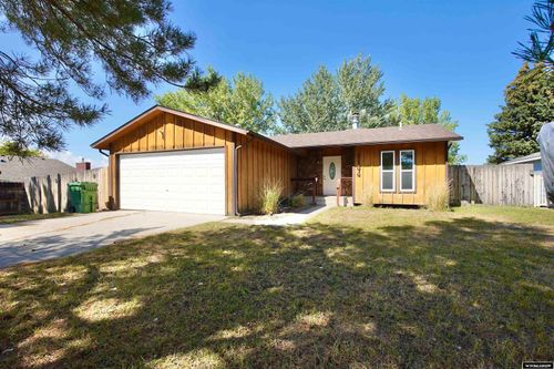 1144 Mesa Dr, Douglas, WY, 82633-3002 | Card Image