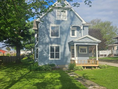 1806 8th Ave, Belle Plaine, IA, 52208-1209 | Card Image