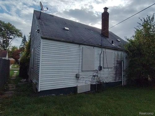 17305 Winston Street, Detroit, MI, 48219 | Card Image
