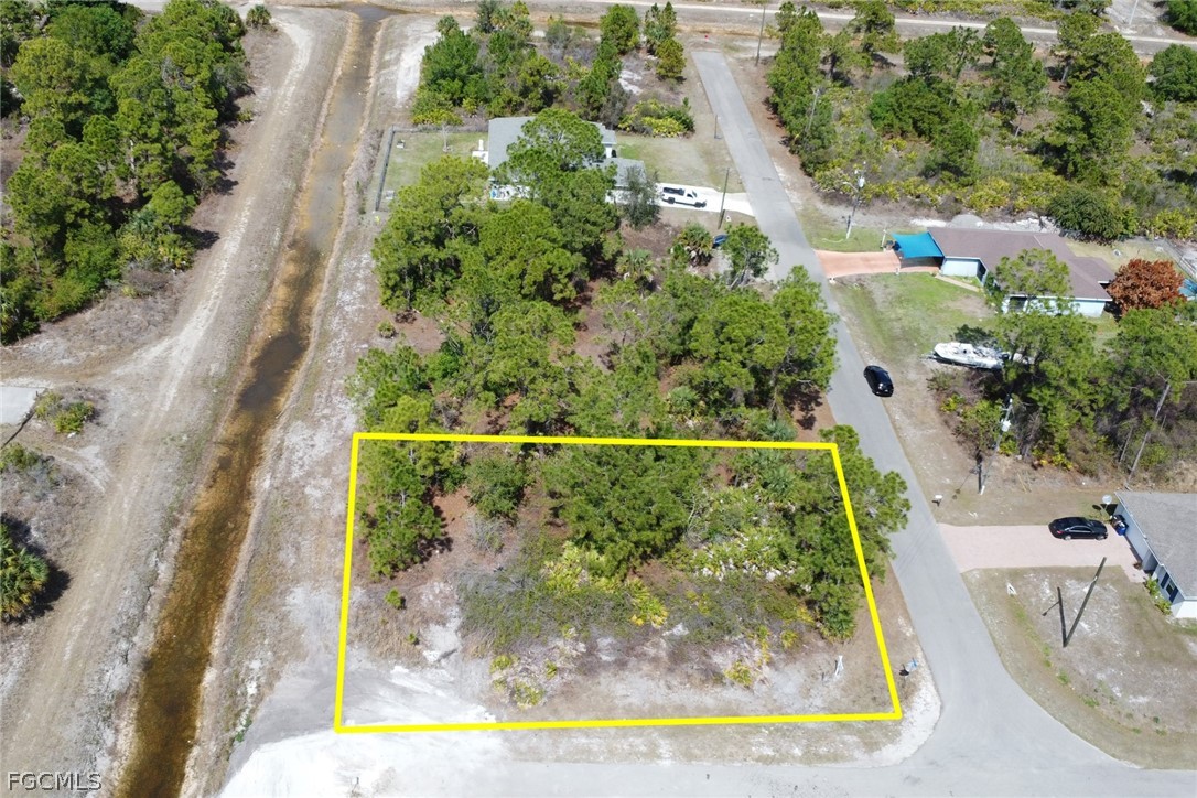 Land in Lehigh Acres 5