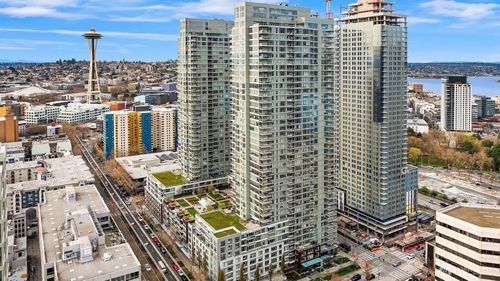 apt-1202n-583 Battery St, Seattle, WA, 98121-1974 | Card Image