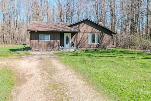 1747 Morning Star Dr, Roaming Shores, OH, 44084-9617 | Card Image