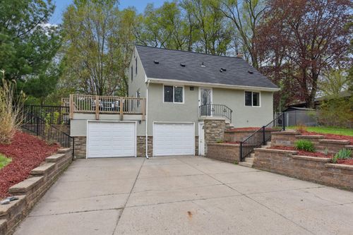 1405 Mahtomedi Ave, Mahtomedi, MN, 55115-1908 | Card Image
