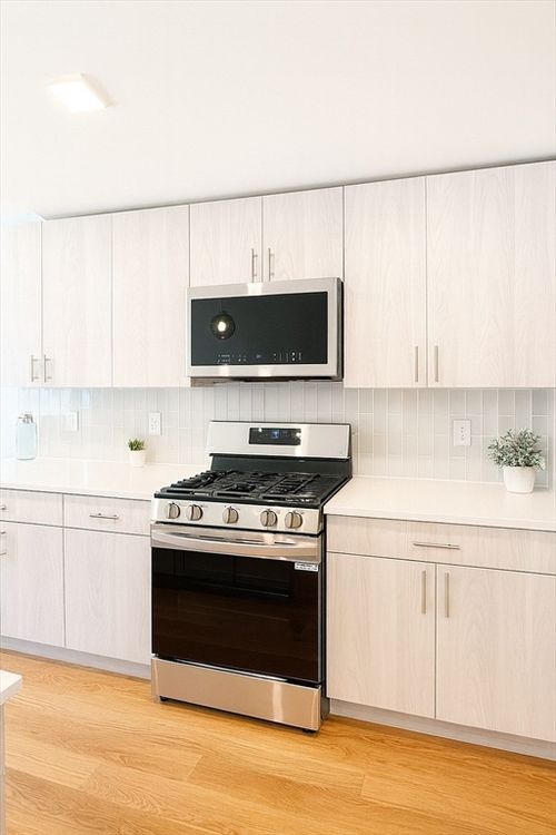 3b-98 Prescott St, Boston, MA, 02128-1816 | Card Image