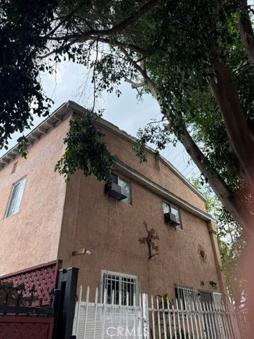 300 E 42nd Pl, Los Angeles, CA, 90011 | Card Image