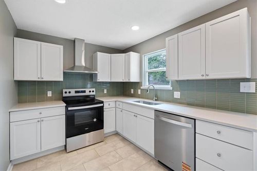 7204 Forest Ave, Kansas City, MO, 64131-1722 | Card Image