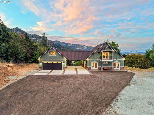 3716 Weaver Rd, Riddle, OR, 97469-9701 | Card Image