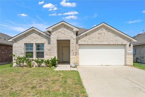 8018 Front Nine Ln, Navasota, TX, 77868-2229 | Card Image