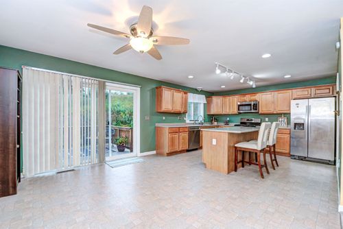 b-10 Canterberry Ct, Hudson, NH, 03051-6907 | Card Image