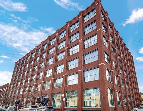 4h-312 May St, Chicago, IL, 60607-1234 | Card Image