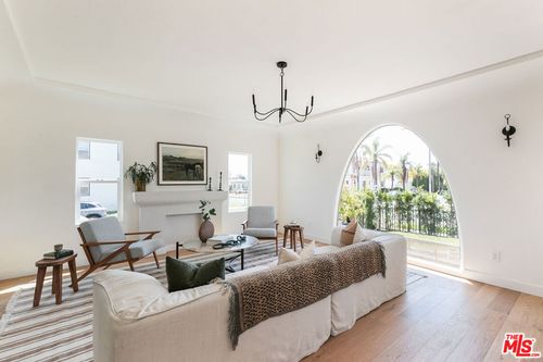 1570 S Hayworth Ave, Los Angeles, CA, 90035-3971 | Card Image