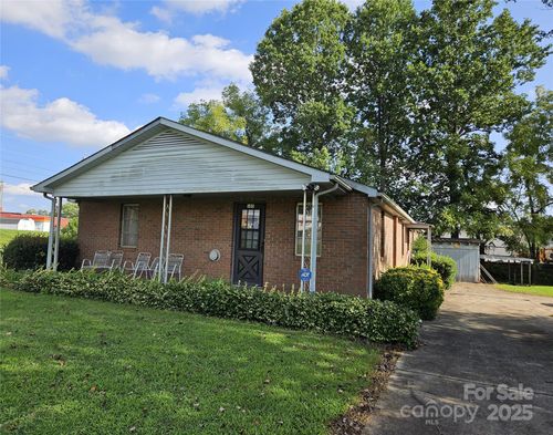 105 Marble Rd, Statesville, NC, 28625-2324 | Card Image