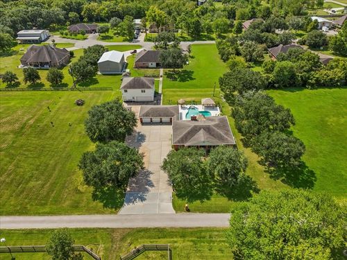 13221 Jamie Ln, Santa Fe, TX, 77510-8936 | Card Image