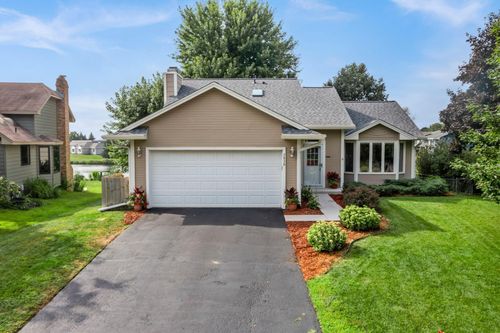 7836 Upper 145th Ct W, Apple Valley, MN, 55124-7459 | Card Image