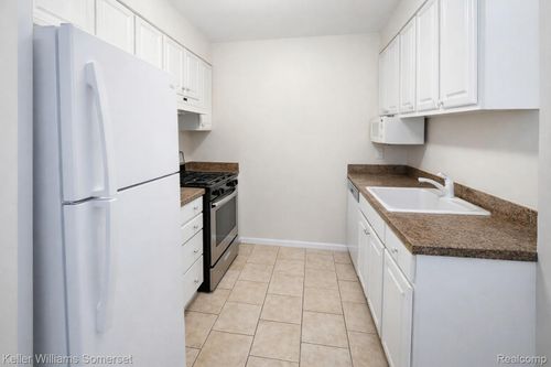 38315 Warner Farms Drive, Westland, MI, 48185 | Card Image