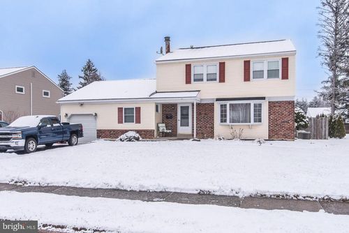 1036 Oakwood Dr, WARMINSTER, PA, 18974-1867 | Card Image