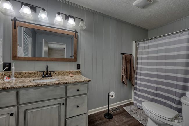 497 Hidden Lake Rd, Home with 2 bedrooms, 2 bathrooms and 2 parking in Blairsville GA | Image 32