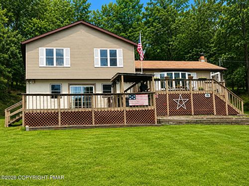 3207 Pine Ridge Dr, Bushkill, PA, 18324-8414 | Card Image