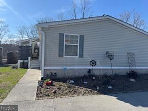 211-62 Forest Lake Dr, STEPHENS CITY, VA, 22655-3357 | Card Image