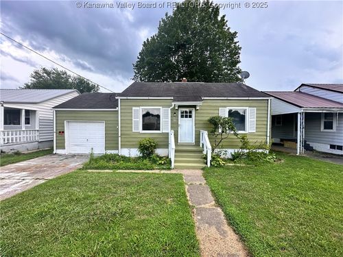 686 Burdette Addition Dr, Point Pleasant, WV, 25550-1754 | Card Image