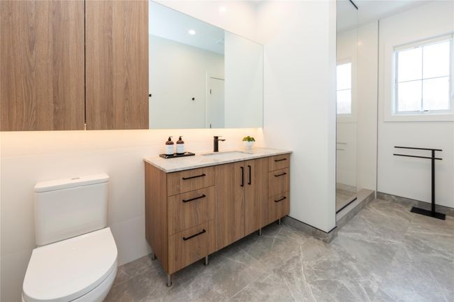 View of second bathroom. | Image 33