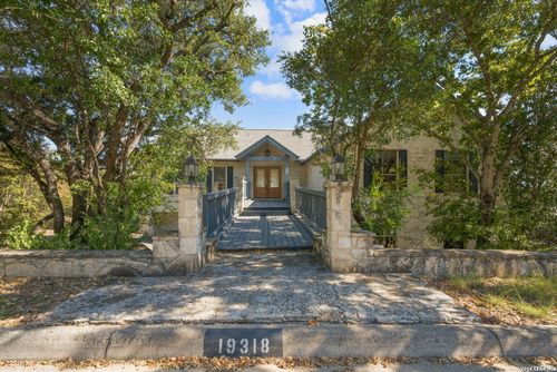 19318 Strauss, San Antonio, TX, 78256-2017 | Card Image