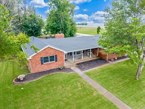 917 W 4th St, Halstead, KS, 67056-2020 | Card Image