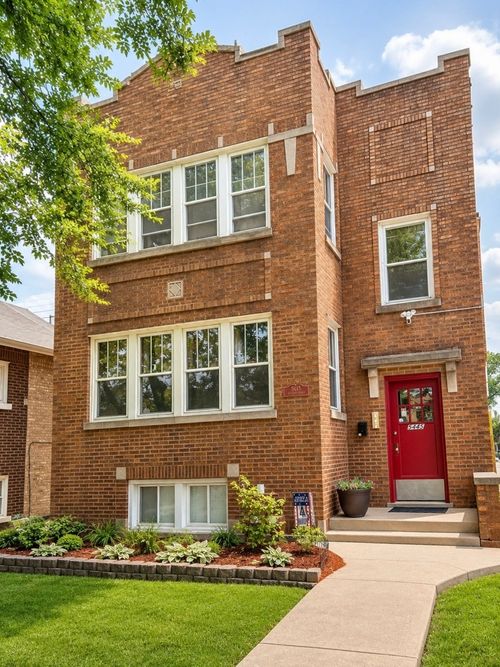 5445 W Melrose St, Chicago, IL, 60641-4117 | Card Image