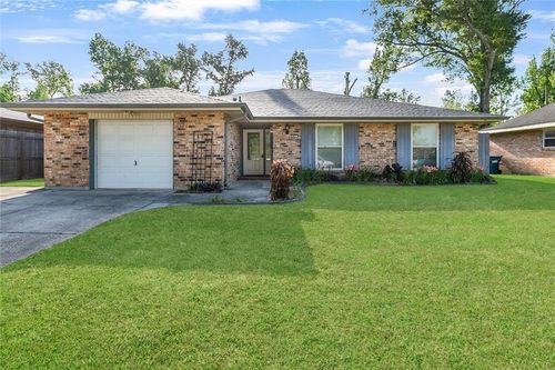 309 Desoto Dr, Luling, LA, 70070-2227 | Card Image