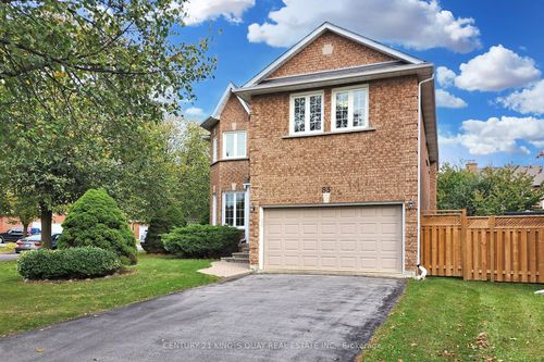 83 Berwick Cres, Richmond Hill, ON, L4C0B7 | Card Image