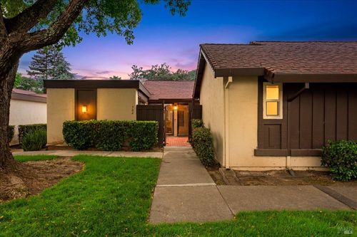 304 Acorn Ct, Vacaville, CA, 95688-5317 | Card Image