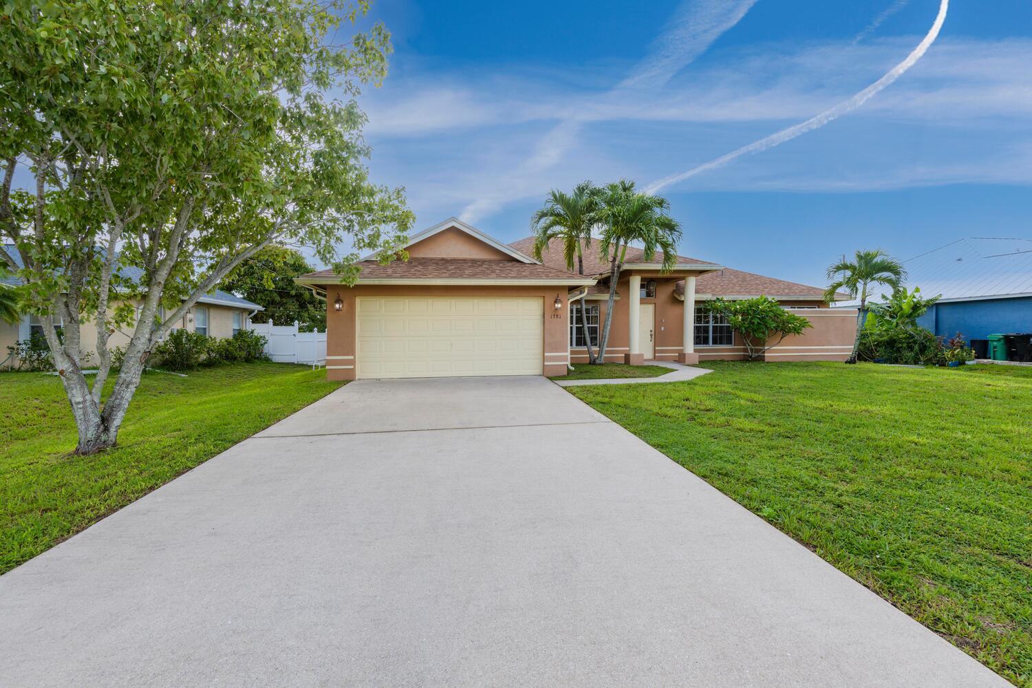 Finch Ln, Port Street Lucie, FL 34953