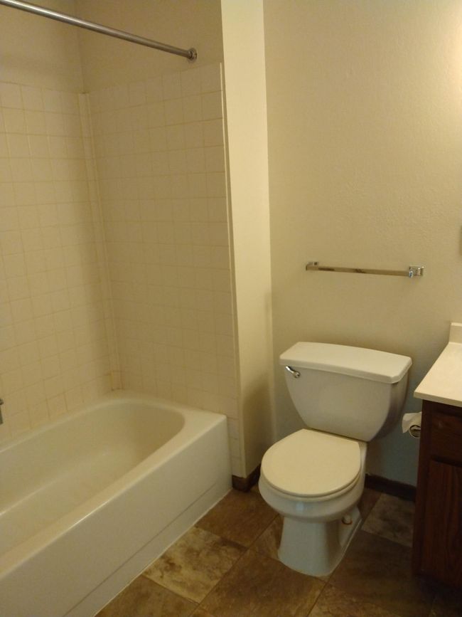 Bathroom | Image 10
