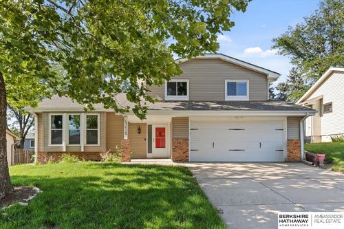 13612 Westwood Ln, Omaha, NE, 68144-3549 | Card Image