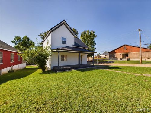 1127 N Main St, Poplar Bluff, MO, 63901-3834 | Card Image