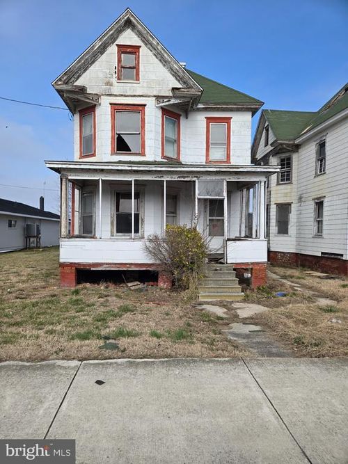 124 Maryland Ave, CRISFIELD, MD, 21817-1127 | Card Image
