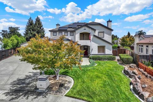 325 Stoneridge Circle, Vacaville, CA, 95687 | Card Image