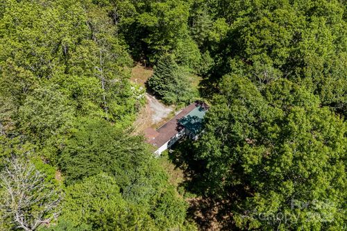 501 Deer Chase Cir, Cedar Mountain, NC, 28718-5503 | Card Image