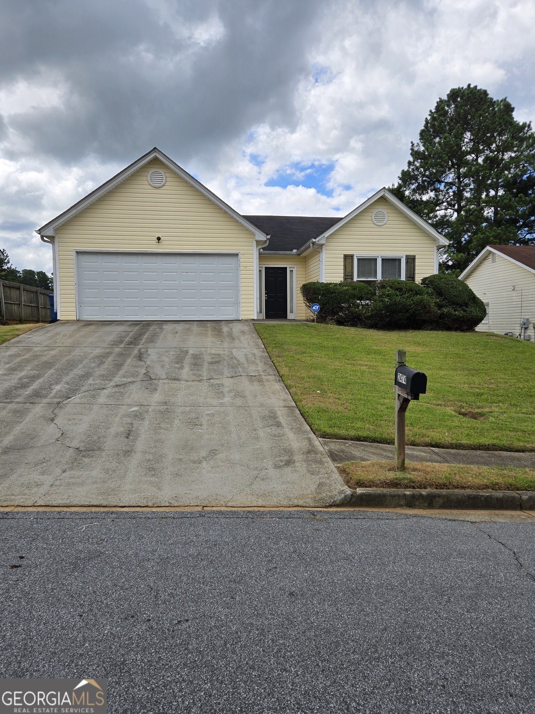 Morning Glory Ln, Lawrenceville, GA 30044