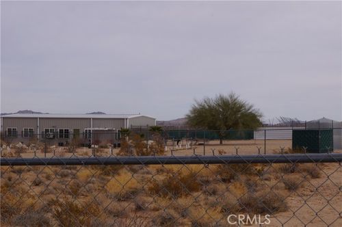 9025 Camp Rock Rd, Lucerne Valley, CA, 92356 | Card Image