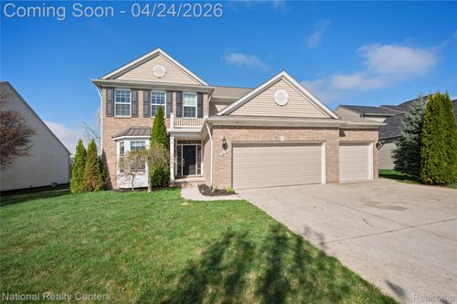 56753 Lindale Ave, Macomb, MI, 48042-6229 | Card Image