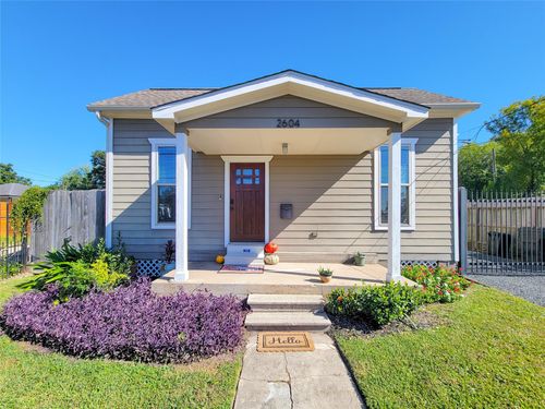 2604 Cochran St, Houston, TX, 77009-6945 | Card Image