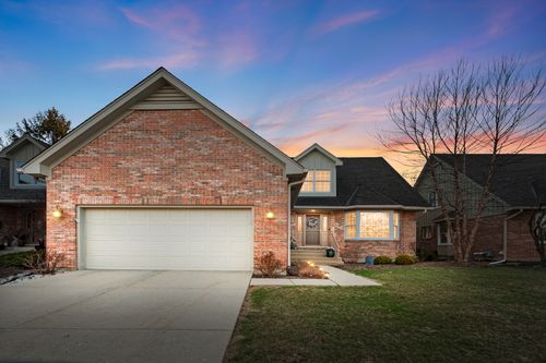 925 Wedgewood Dr, Crystal Lake, IL, 60014-6970 | Card Image