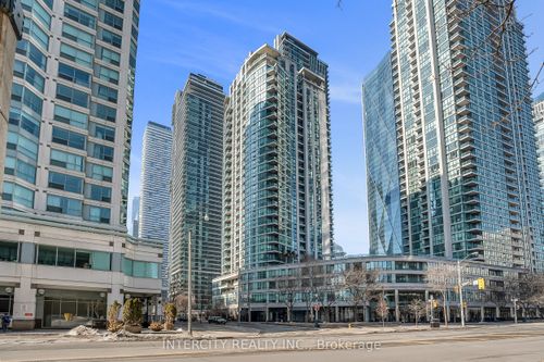 1010-12 Yonge St, Toronto, ON, M5E1Z9 | Card Image