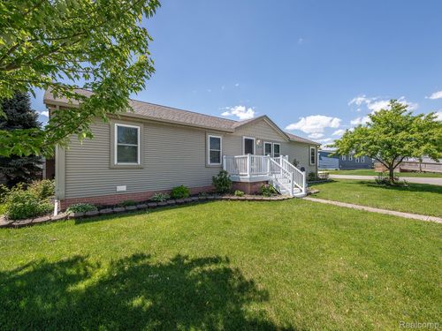 842 Franklin Blvd, Raisinville Twp, MI, 48161-4585 | Card Image