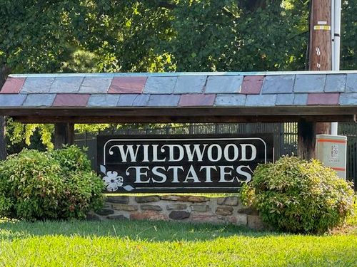 877 Pine Haven Dr, Morristown, TN, 37814-2785 | Card Image