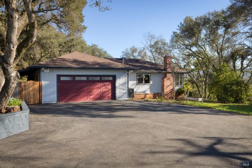 2105 Sunrise Avenue, Santa Rosa, CA, 95409 | Card Image