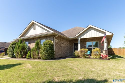 100 Brookslanding Dr, Huntsville, AL, 35811-8699 | Card Image